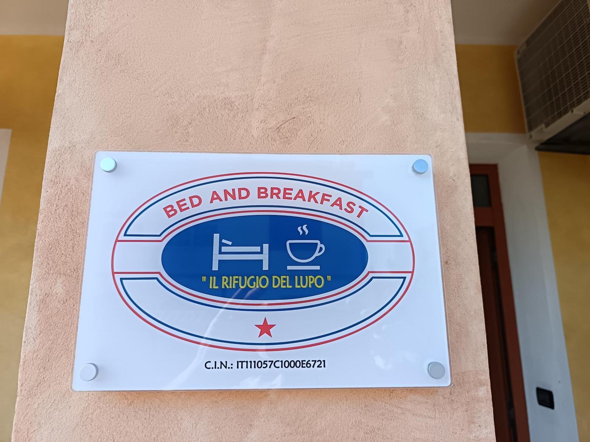 B&B Il Rifugio Del Lupo - E6721 Paringianu Eksteriør billede